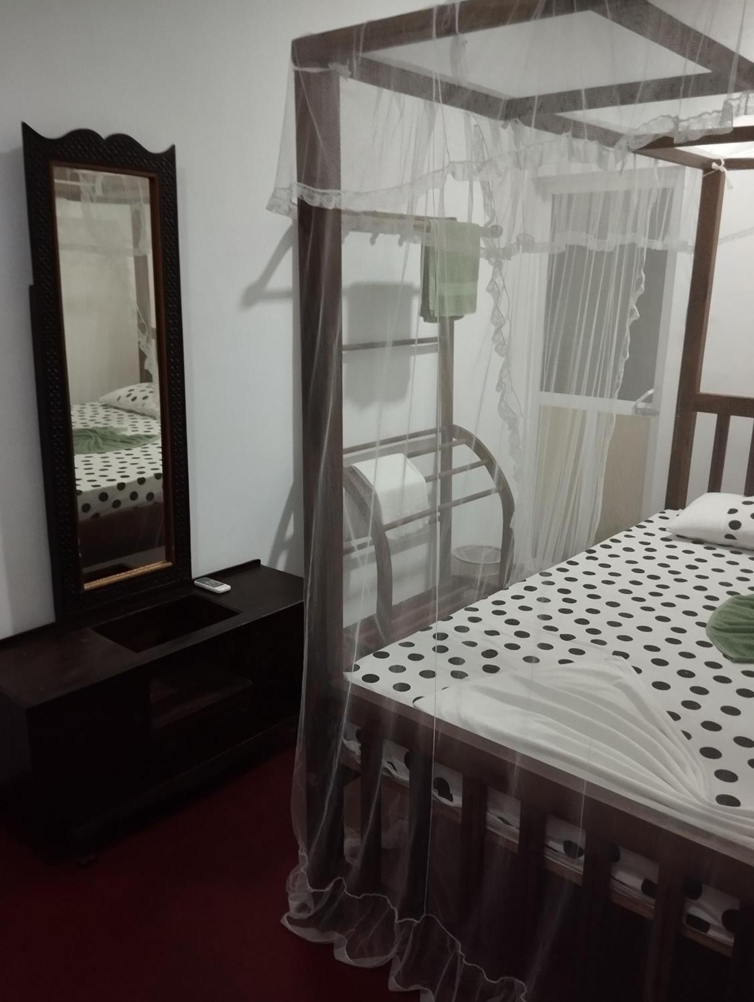 Mirissa White House Otel Dış mekan fotoğraf