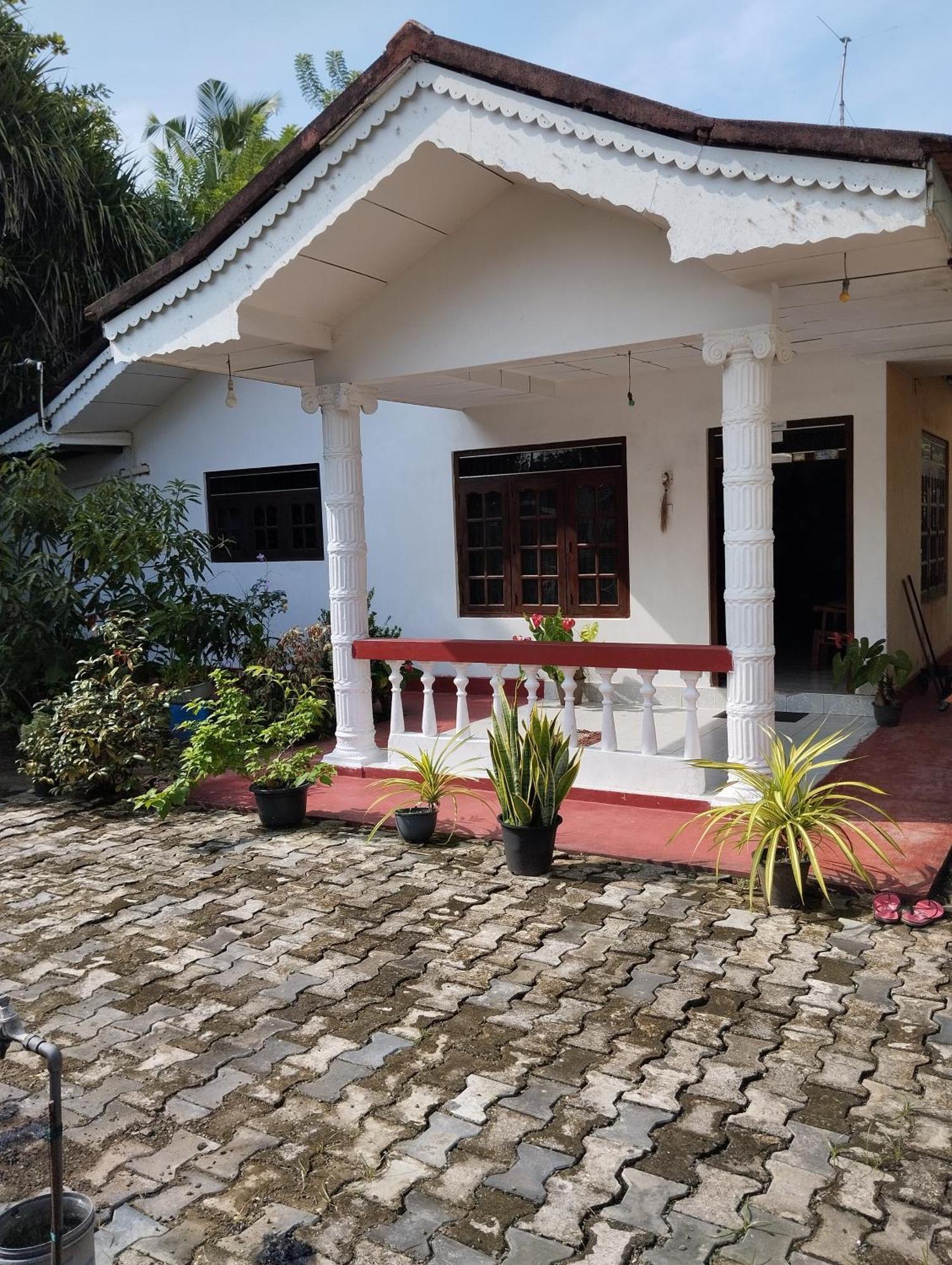 Mirissa White House Otel Dış mekan fotoğraf