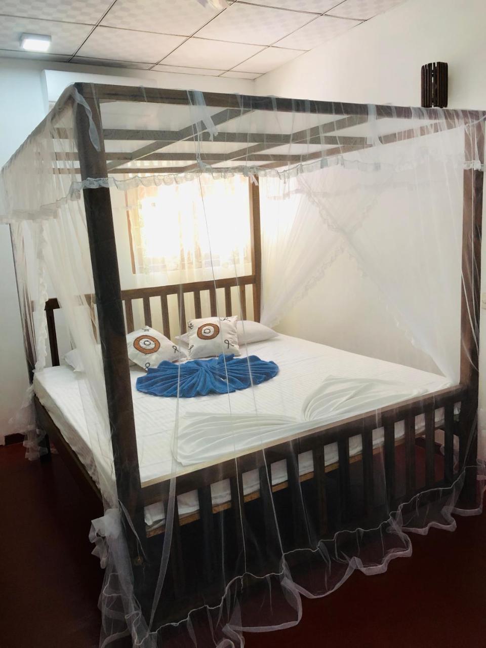 Mirissa White House Otel Dış mekan fotoğraf